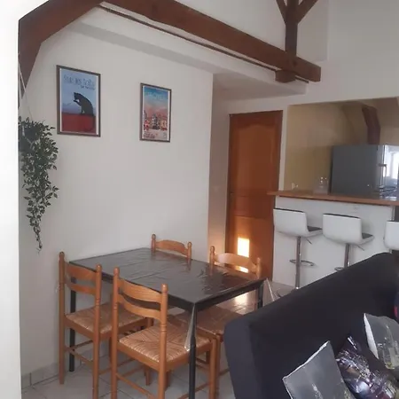 72m² Proche Centre Historique De Apartment